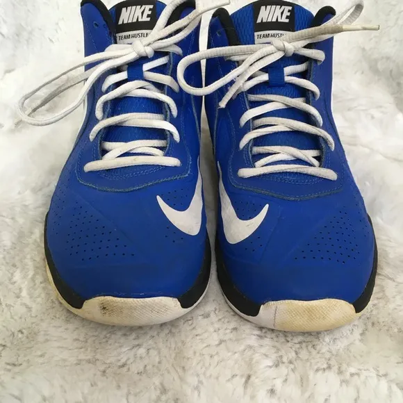Nike Boys Royal Blue Team Hustle D7 Mid Top Basketball Sneakers Size 7Y EUR 40