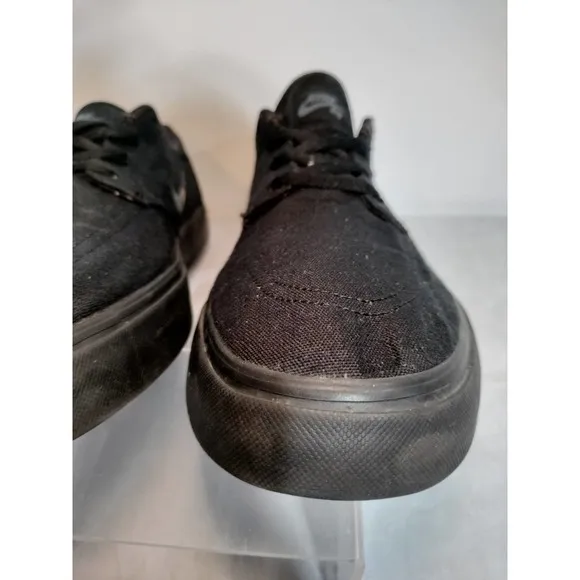 Nike Clutch black canvas sneakers men size 12 Style number 729825-005