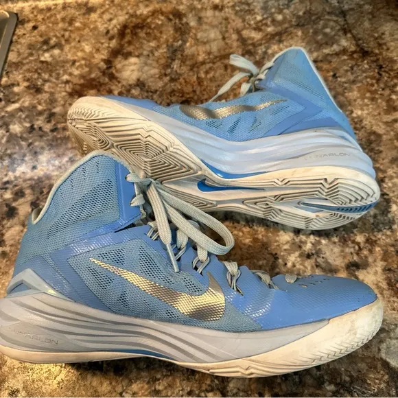 NIKE Hyperdunk University Blue Basketball Sneakers (653483-405)Men's Size 9