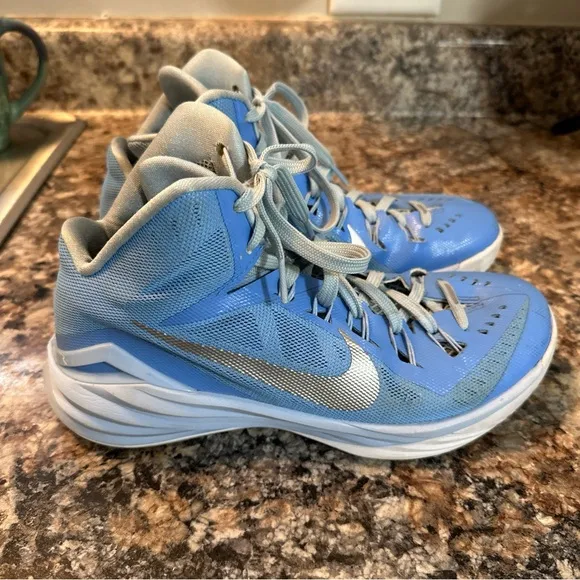 NIKE Hyperdunk University Blue Basketball Sneakers (653483-405)Men's Size 9