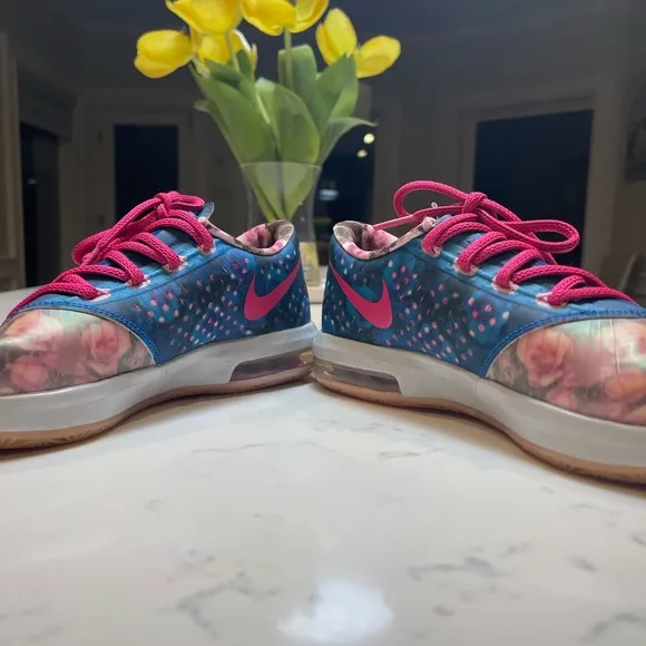 ⭐️Nike KD 6 Supreme ‘Aunt Pearl’ big girls basketball sneakers 5Y