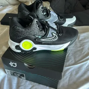 Nike KD Trey 5 X Basketball Sneakers - 8.5M/10W