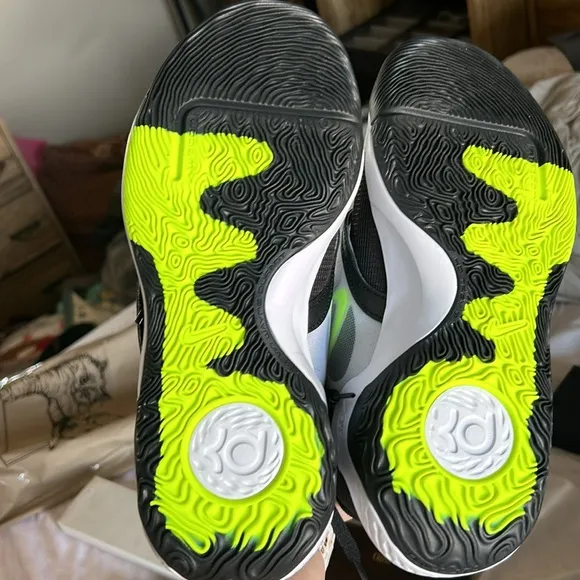 Nike KD Trey 5 X Basketball Sneakers - 8.5M/10W