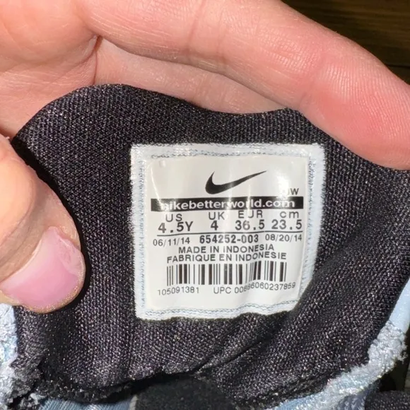 Nike Kids Youth Boys Hyperdunk 2014 GS Mid Top Basketball Sneakers Size 4.5