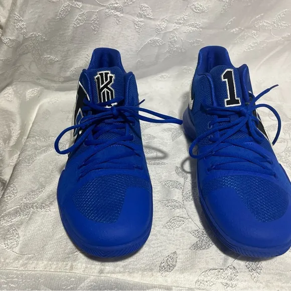 Nike Kyrie 3 ‘Duke’