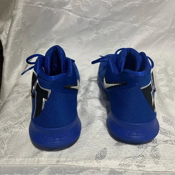 Nike Kyrie 3 ‘Duke’