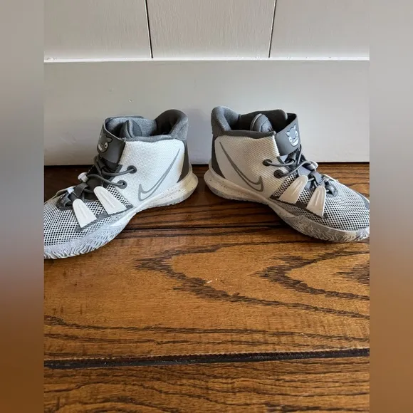 Nike Kyrie 7 SE 'Chip' Boys Basketball Sneakers Size 12.5 NWOT