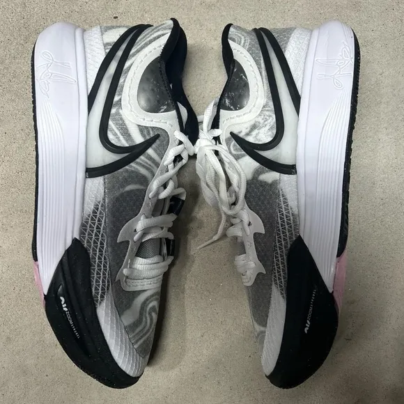 Nike Kyrie 8 Basketball Sneakers Kyrie Irving WhiteSize 8 DJ6017-101