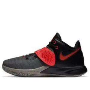 Nike Kyrie Flytrap 3 basketball sneakers size 5Y
