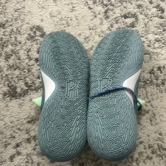 NIKE KYRIE FLYTRAP 5 ocean cube blue green basketball sneakers 🏀