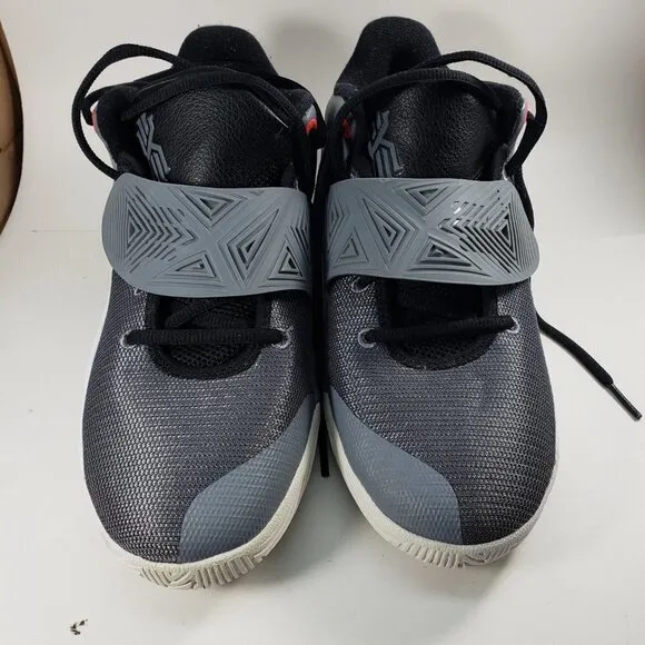 Nike Kyrie Flytrap Basketball Shoes – Sneakers Black/Grey/Red – Boy’s Size 7Y
