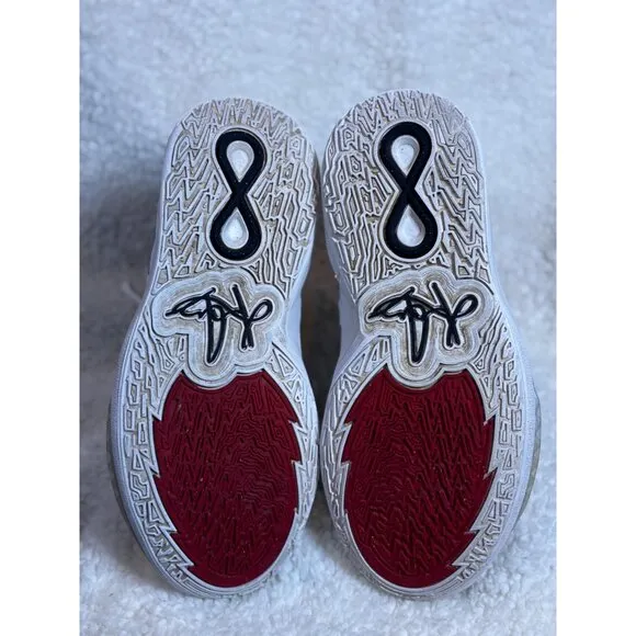 NIKE KYRIE INFINITY WHITE-BLACK-UNIVERSITY RED &quot;MAN MACHINE&quot; SZ 4.5 DD0334-101
