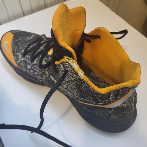 Nike Kyrie Taco PE, Basketball Sneaker US 9.5 A02918-902