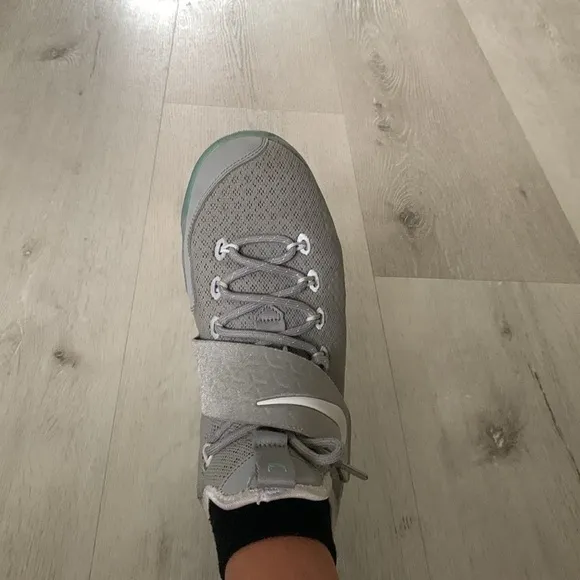 Nike LeBron 14 MAG Sneakers