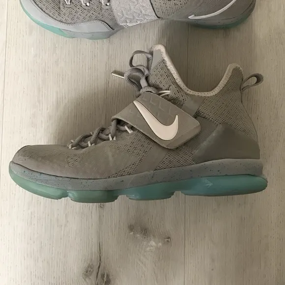 Nike LeBron 14 MAG Sneakers