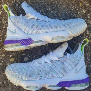 Nike LeBron James 16 Buzz Lightyear White Purple Youth 5 AQ2465-102 King