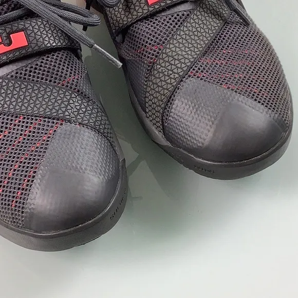 Nike Lebron Soldier 9 dark grey basketball sneakers size 6Y EUC