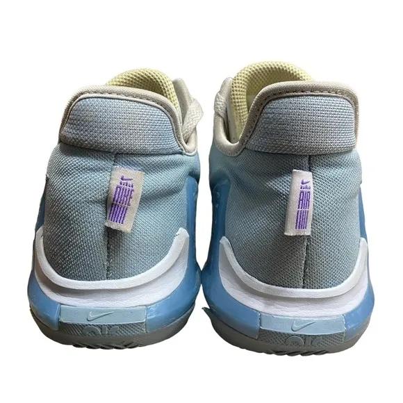 Nike Lebron Witness 6 Basketball Sneakers from Finish Line Size 3.5 Y