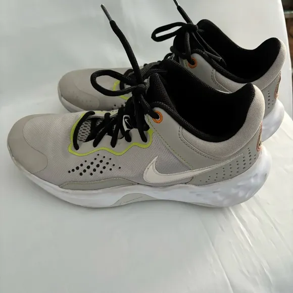 Nike Men’s Fly By Mid 3 Light Iron Ore Sneakers Basketball ShoesSize 7.5 Mesh