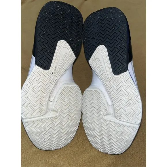 Nike Mens Lebron Witness 6 CZ4052-100 White Basketball Shoes Sneakers Size 8 Gym