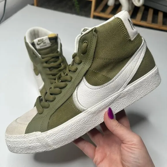 Nike SB Blazer Mid Premium Swoosh Green Pilgrim Sneakers