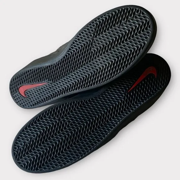 NIKE SB ISHOD Premium Skate Sneakers Black/Red University Men’s Size 12 ECU