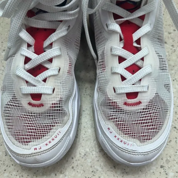 Nike Youth Air Jordan XXXV11 Basketball Shoe (Size 5Y)