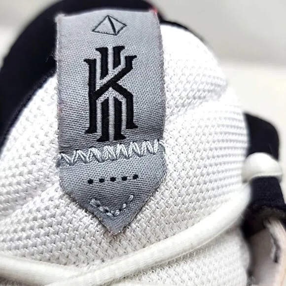 ■NIKE■KYRIE 5 LOW BASKETBALL🏀SNEAKERS 👟BLACK/WHITE MENS 11.5 ●I   ■GUC📦BOX 2■