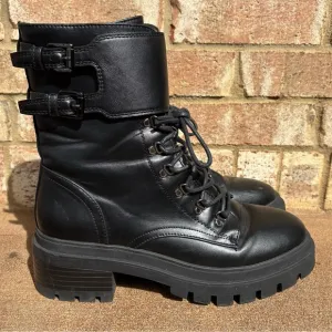 Nine West Halima Faux Vegan Leather Black Lug Sole Combat Lace Up Boots Size 8.5