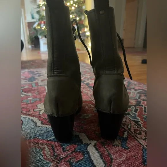 No. 6 Store Lace Up Green Boots Clogs— Womens size 36 or US 6