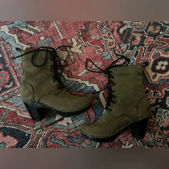 No. 6 Store Lace Up Green Boots Clogs— Womens size 36 or US 6
