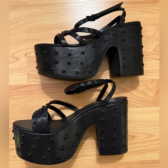 NWB SCHUTZ Women's Anne Studded Wedge Sandals in Black size 7