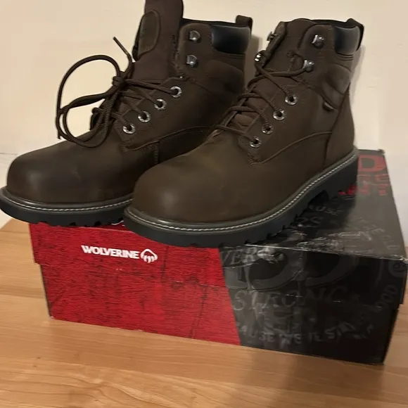 NWB Wolverine Brown Leather Work Boots Steel Toe size 9.5