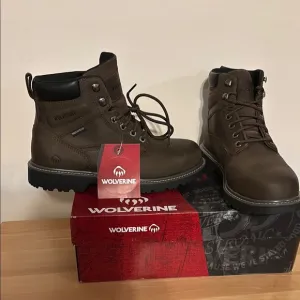 NWB Wolverine Brown Leather Work Boots Steel Toe size 9.5