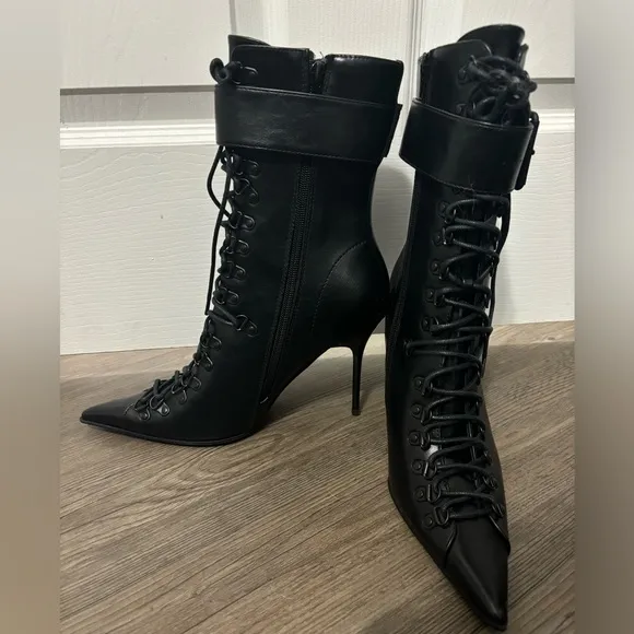 NWOB Dolls Kill / Generation Kiss Boulevard Heeled Boots