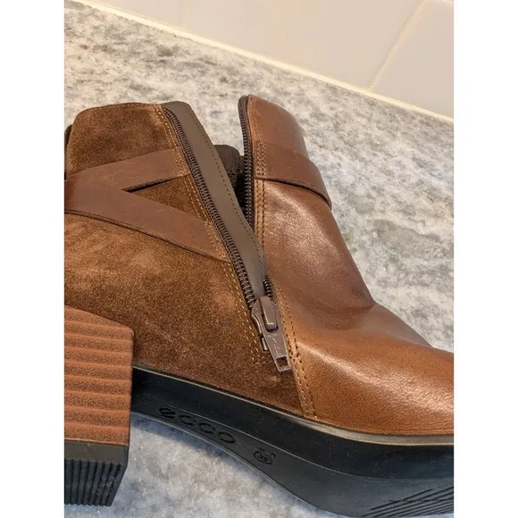 NWOB Ecco Women's Dress Classic Buckle Ankle Boot SIZE  39 / US 8.5 Walnut New