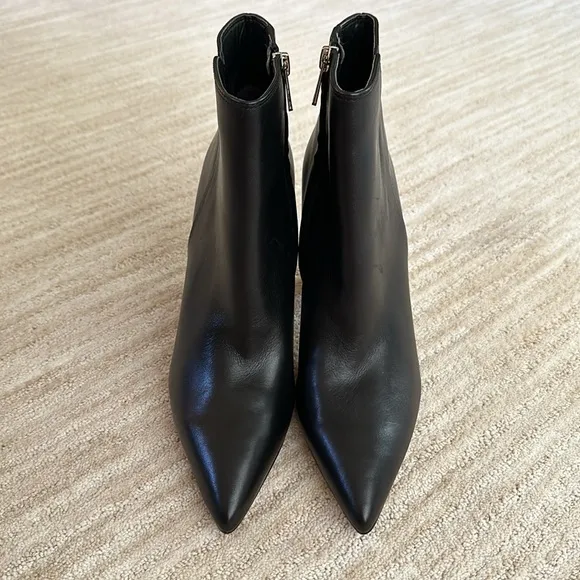 NWOB Sam Edelman Women's Raelle Ankle Booties Leather Pointed-Toe  Black Size 9