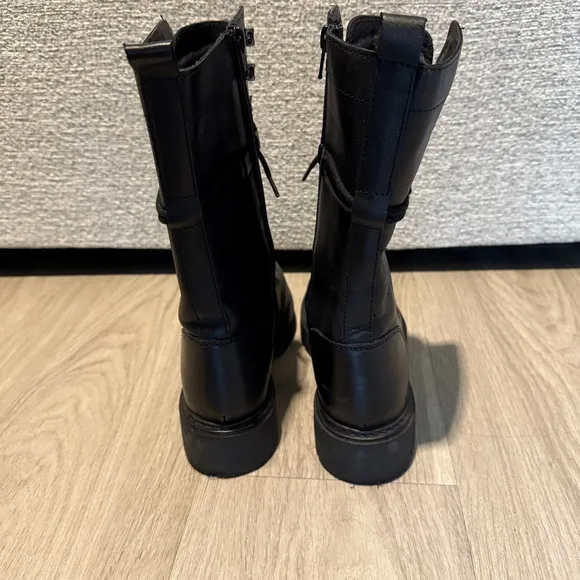 NWOB Vince Camuto Lug Sole Combat Boots Sz 8 (38)