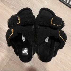 NWOT Birkenstock Arizona Big Buckle Shearling Sandals