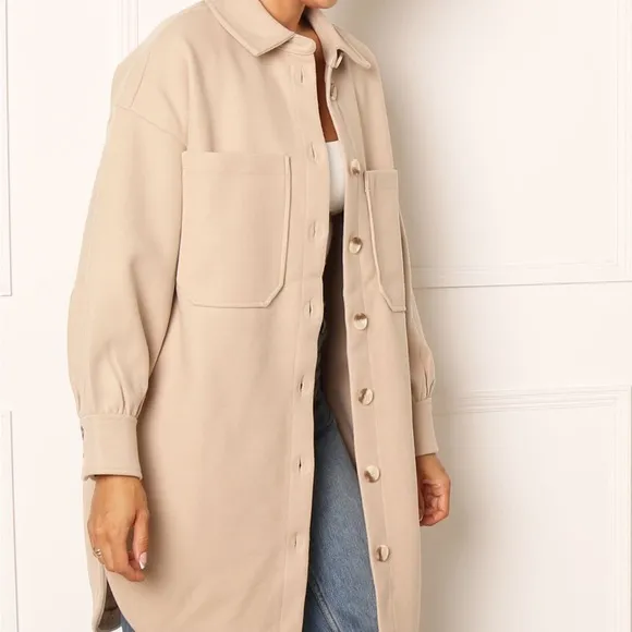 NWOT ONLY TRILLION‎ LONGLINE WORKWEAR SHACKET IN CREAMY BEIGE Size XS
