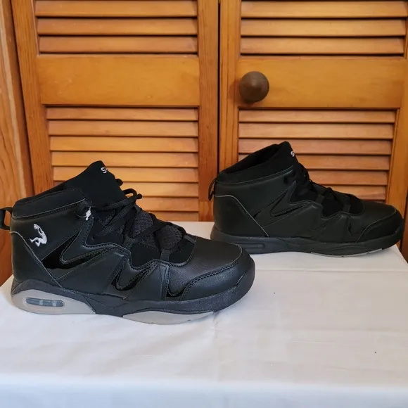 NWOT Shaq Empire Basketball Sneakers Big Kid Size 6