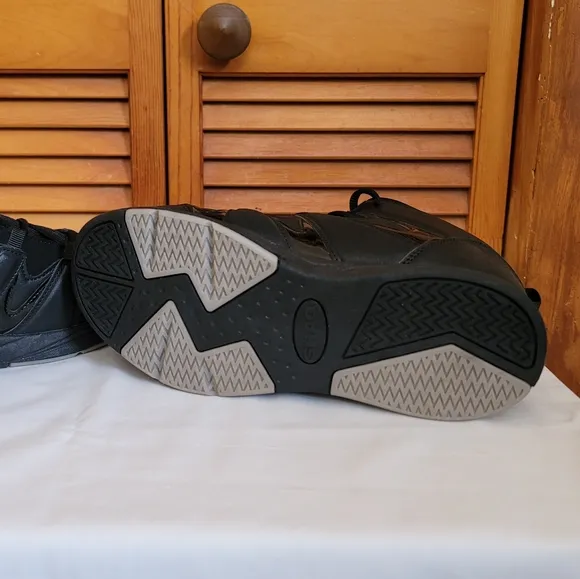 NWOT Shaq Empire Basketball Sneakers Big Kid Size 6