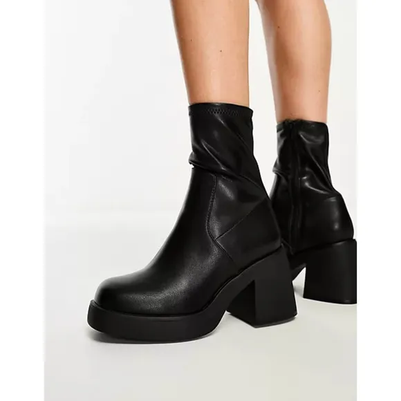 NWT Aldo Bigshot Platform Boots 8 Chunky 90s Black Leather Ankle