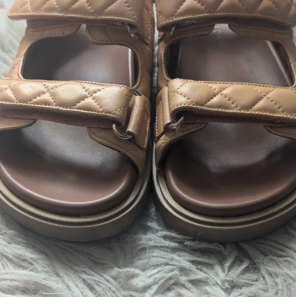 NWT Alohas Hook Loop Platform Sandals in Tangy Orange *Rare Color*