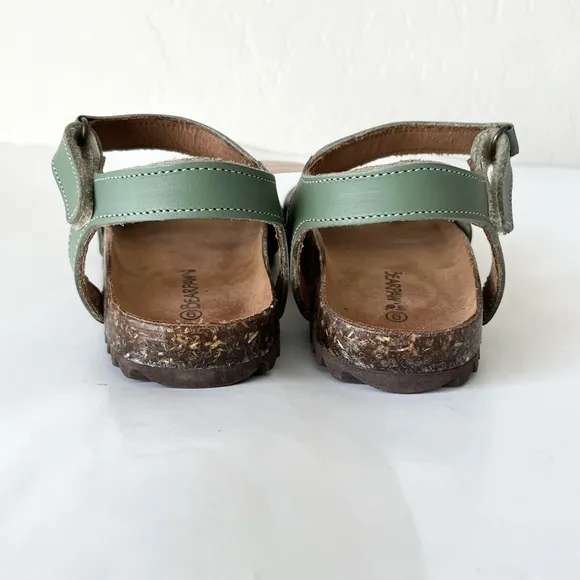 NWT Bearpaw Alma open toe leather sandals 6