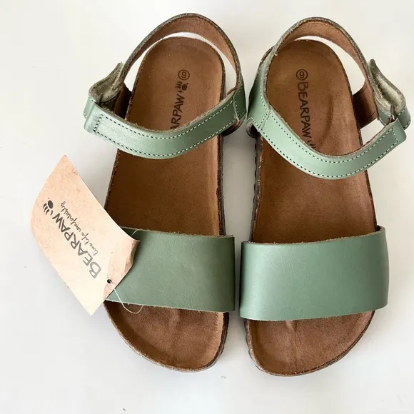 NWT Bearpaw Alma open toe leather sandals 6