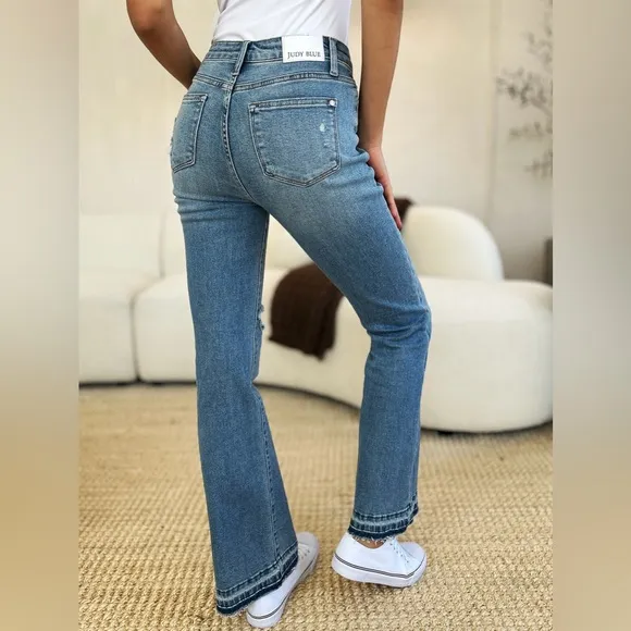 NWT Judy Blue PLUS   REG Size Mid Rise Released Hem Distressed Bootcut Jeans