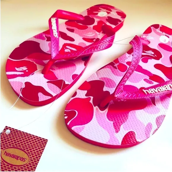 NWT Limited Edition RARE A BATHING APE BAPE x HAVAIANAS Pink Camo Sandals