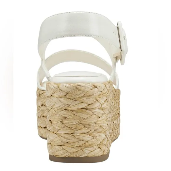 NWT MARC FISHER LTD PATRYCE PLATFORM WEDGE SANDAL IN IVORY BRAND NEW IN BOX