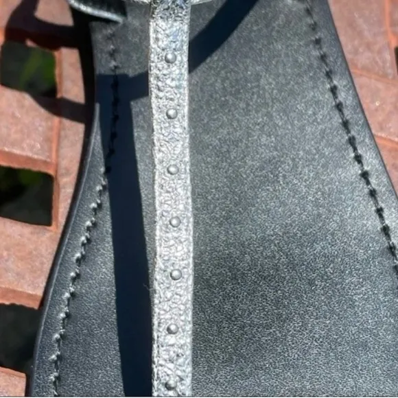 NWT Marc Fisher Studded Metallic Silver Leather Thong Ankle Strap Sandal